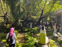 -Chom Cafe and Restaurant