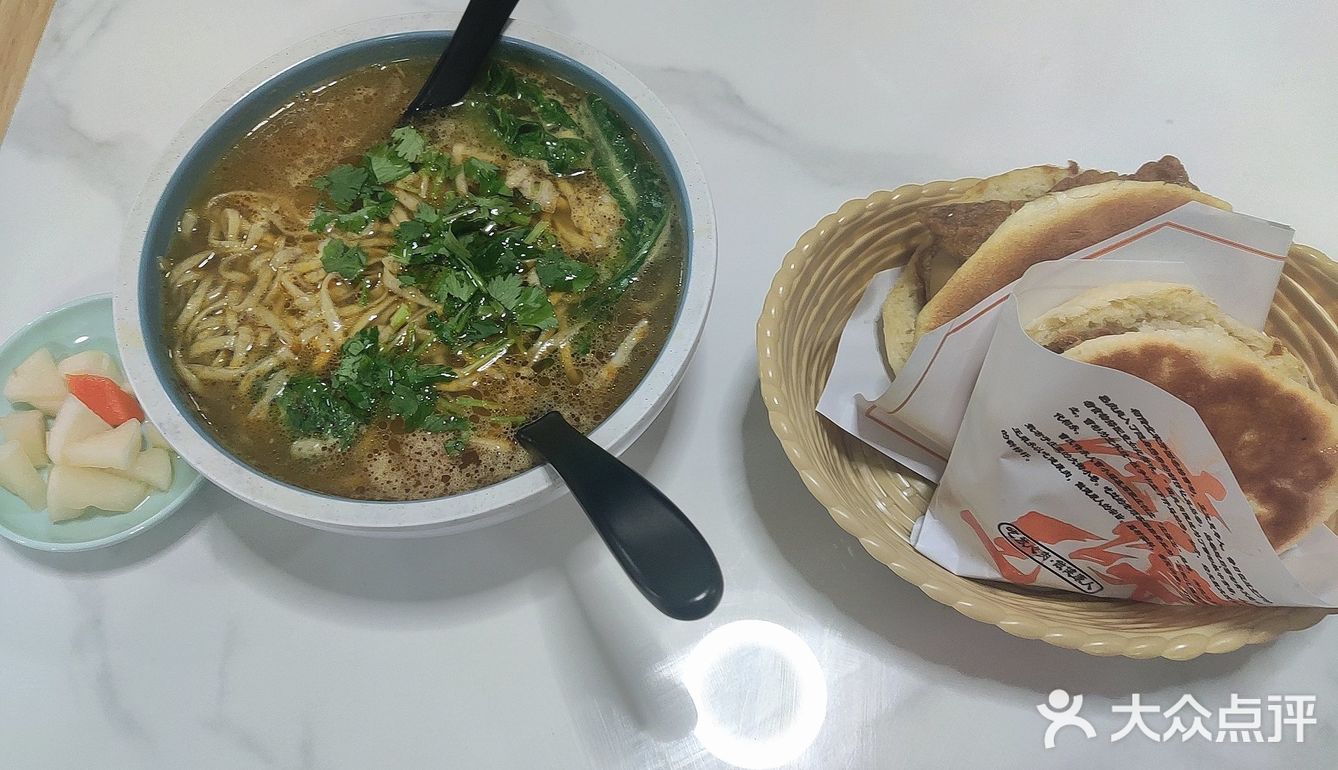 石家庄探店：庄馍王馍夹肉[种草][种草][种草]