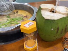 -老何家后安粉·糟粕醋海鲜火锅(三亚湾椰梦长廊店)