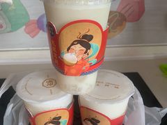 龙眼牛乳奶芙-沪上阿姨鲜果茶(华新大街店)