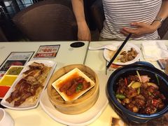 -新大咀港式茶餐厅(宝山万达店)