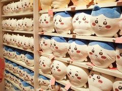-名创优品(北京新中关购物中心地铁层店)