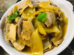 猪肚炒酸菜-国生茶庄·地道农家菜团建活动