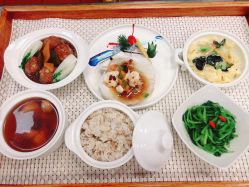 -妈咪爱月子中心·母婴护理