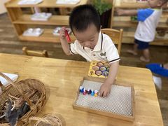 -瑞恩宝感统训练·语言提升·蒙氏托育中心