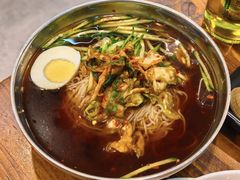 -韩风烤牛肉冷面店