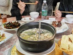 -土砂锅生态山庄·非遗砂锅雅鱼