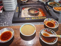 -老牌坊云南鱼豆花火锅(哈西万达店)