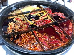 -铜元老码头鳝鱼火锅
