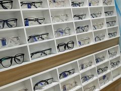 -诺柯视眼镜-蔡司依视路官方工厂店(淞南一店)