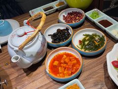 -明洞阿姨·韩式酱蟹烤肉·创意料理(三元桥店)