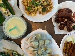 -东海岸人工湖美食村