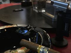-雪茄客俱乐部(中骏世界城店)