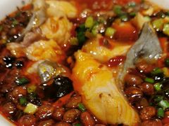 -忘情水鱼头·鲜鱼火锅(滨江中路店)