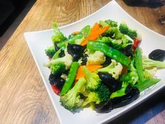 -叶派龙虾•招牌香辣蟹·海鲜(中海国际店)