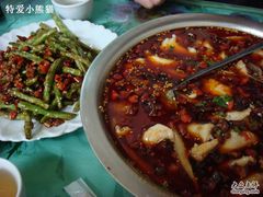 活水鱼+干煸四季豆-川人川菜馆·小龙虾·鲜虾现做(黄山路店)