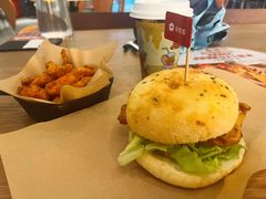 招牌秘制鸡腿堡-必胜客(白石桥店)