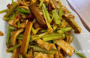 Celery and Tofu Stir-fry with Pork
