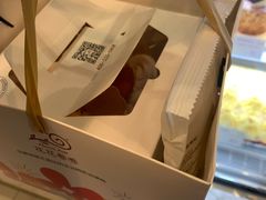 -花花卷卷·鲜食蛋糕(静安久光百货店)