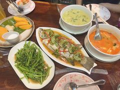 -Dang restaurant (patong phuket)