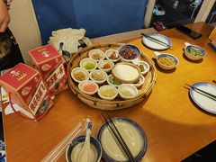 -包整·丝娃娃(一览甲秀楼风景店)