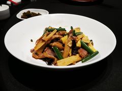 -铜锣湾·有麝自然香(渝北财富中心店)