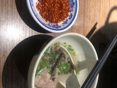 -肖四女乐山跷脚牛肉(世博源店)