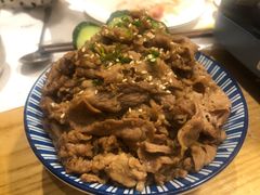 超级牛肉丼-小句号·精致料理(江南环球港店)