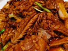 爆炒腰花-闫府私房菜·百年鲁菜(恒隆店)