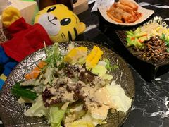 -山川小町·极番烧肉(新地假日广场店)