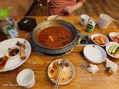 -喇喇排骨火锅·传统韩式脊骨汤(望京西园总店)