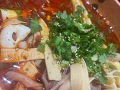 -成都你六姐·牛肉冒菜(城市集市合生汇店)