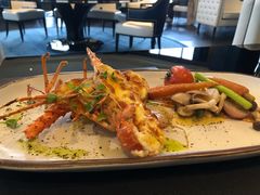 香焗龙虾配自制黑松露酱-上海苏宁宝丽嘉酒店·Cafe Bellagio西餐厅