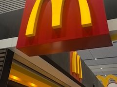 -麦当劳(南宁东站A22检票口楼上)