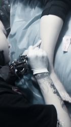 -越域刺青