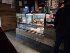 面包甜点陈列柜-星巴克(东莞莞城万科中心店)