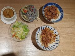 -红猪卤肉饭(大西洋美食城店)