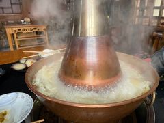 -果松木炭酸菜铜火锅·外婆参鸡汤