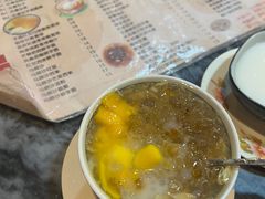 马蹄沙芒果西米桃胶-玫瑰甜品(文明路店)