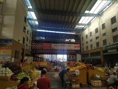 -三亚新鸿港水果一级批发市场