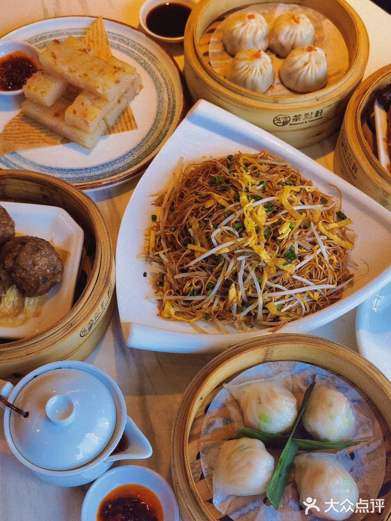 老广蕞爱茶楼 | 抵吃夹大件，又一间点轩