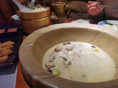 -滇香肴·云南菜蒸汽石锅鱼(云南北路店)