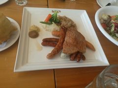 -LENBACH兰巴赫西餐啤酒坊(大连星海广场店)
