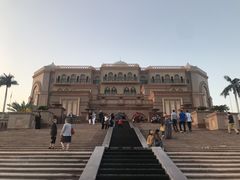 -阿提哈德塔
