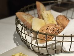 -Mogul Eatery·大亨餐酒馆