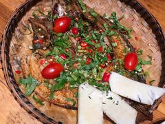 香茅草烤鱼-老滇山寨•云南特色菜•地方菜•民族风情歌舞表演(金碧店)