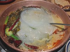 -洱火云南酸菜牛肉火锅(石景山当代商城店)