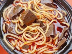 -伟伟羊杂馆