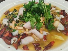 酸菜生鱼-一品美食城(石碣序伦小学店)