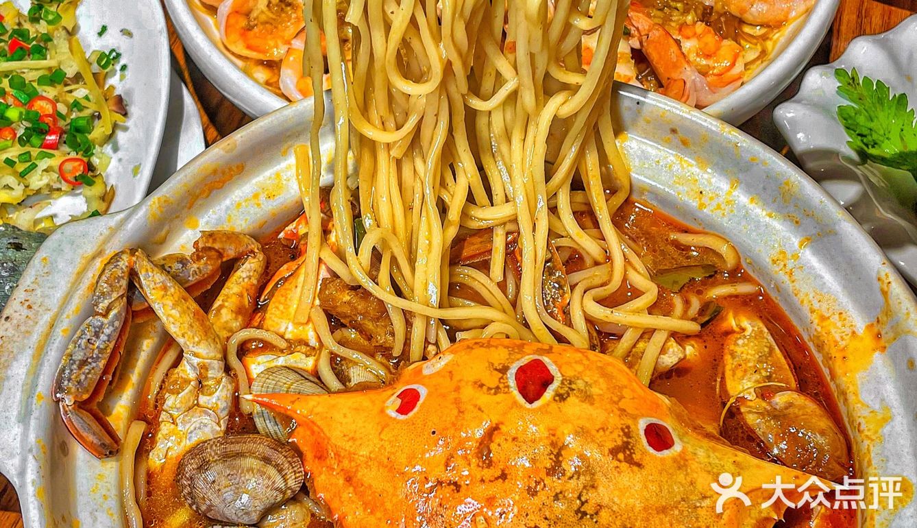成都人均💰70r的平价海鲜🦀️拌面超绝